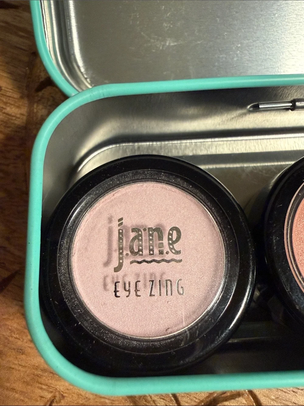 NWT Jane Mini Eyeshadow Set - Pink, Coral, Gold, Olive, Silver-Blue set of 5